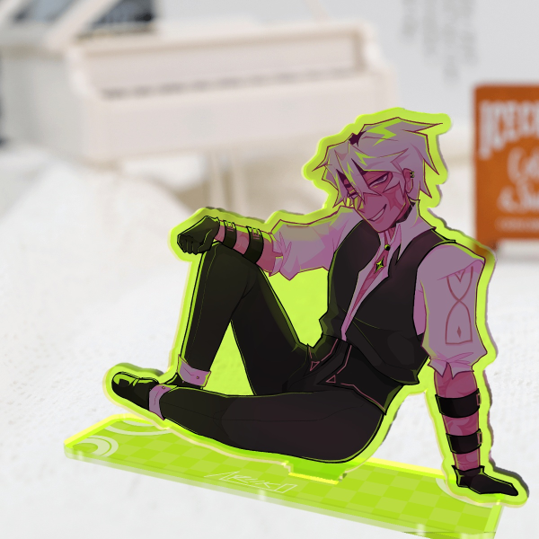 Ariko Clear Acrylic Standees