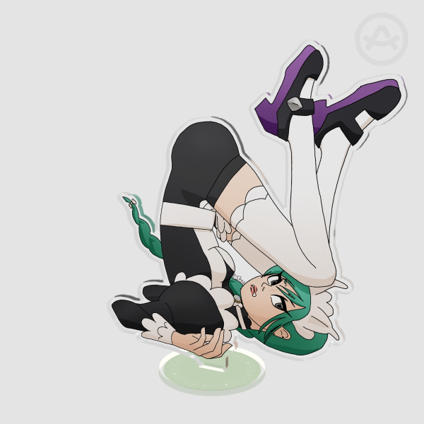 Lebanne curl pose standee