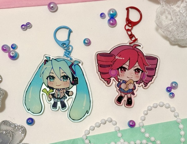 Hatsune Miku + Kasane Teto Keychain Set