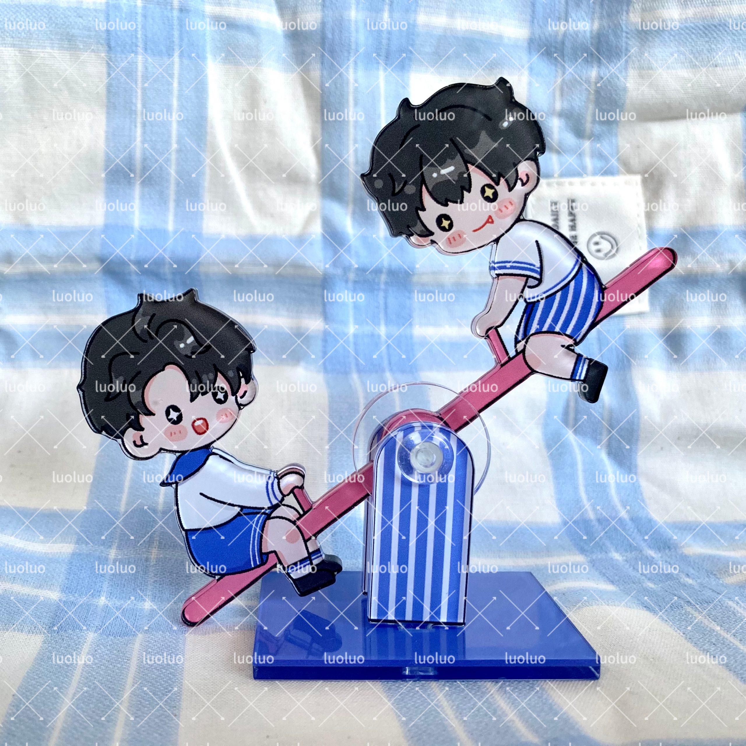 Acrylic seesaw is so much fun